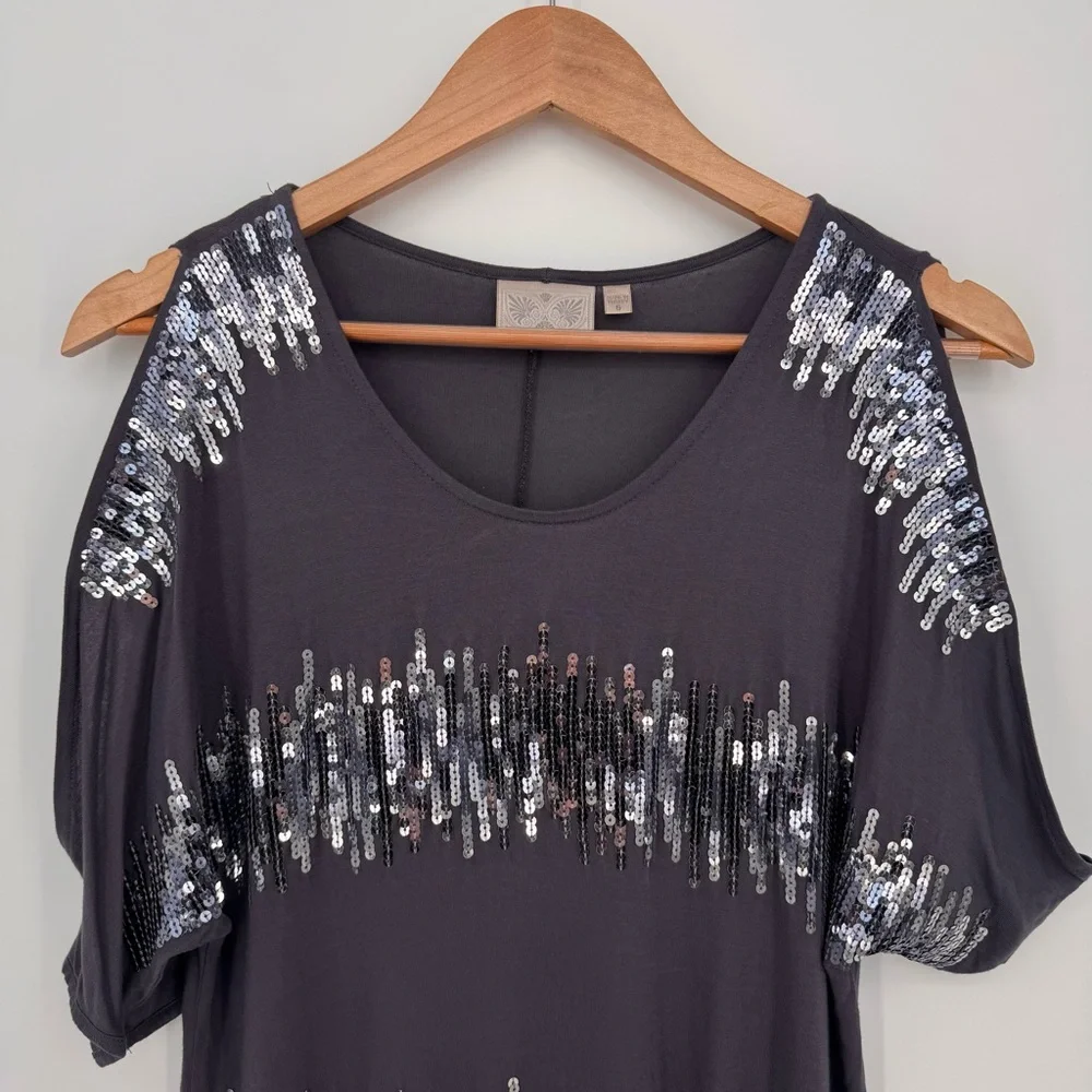 Dantelle Cold Shoulder Sequin Top Gray Size Small - Picture 2 of 8